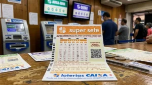 volante do Super Sete com sete colunas e números marcados em lotérica brasileira